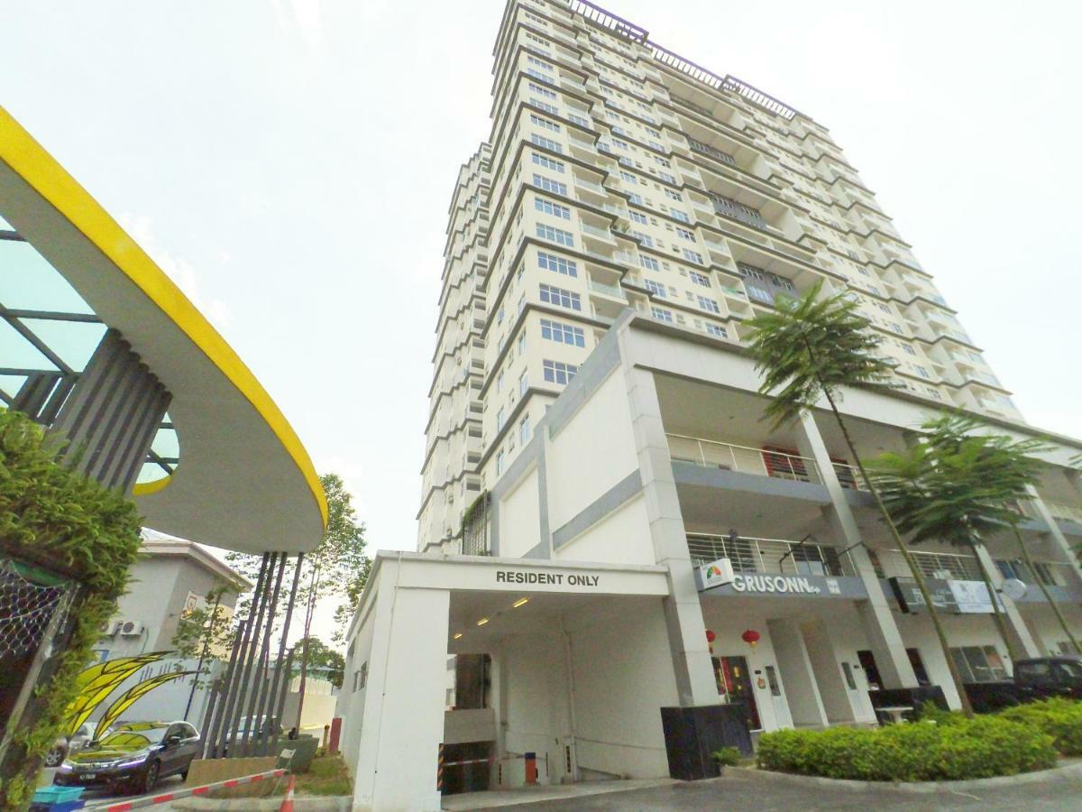 No.5 The Mint @ Puchong Center Near Ioi Mall Экстерьер фото